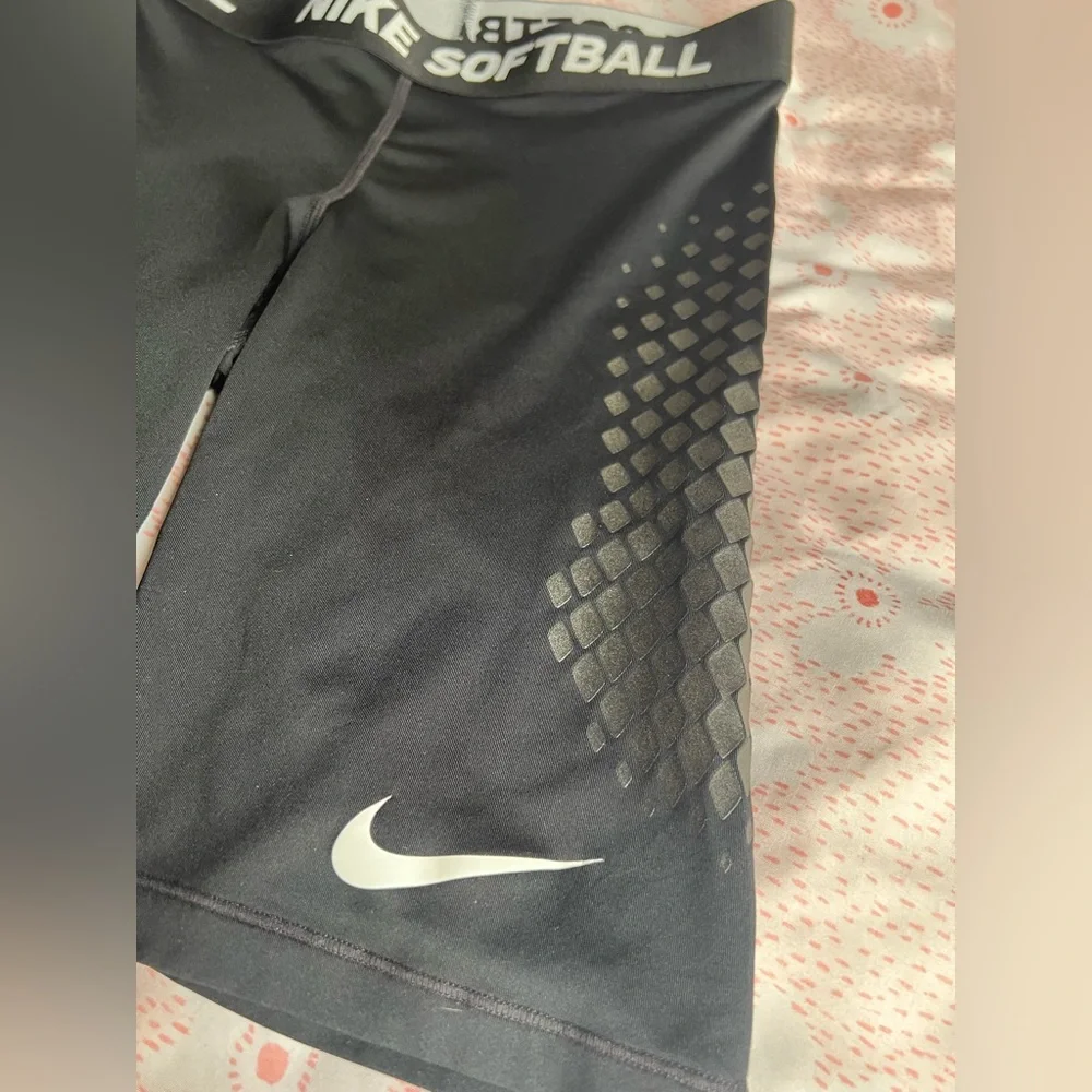 Nike Black Softball Shorts with Diamond Pattern Women’s Small